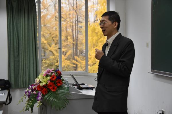 新加坡科技设计大学副校长做客名师讲堂