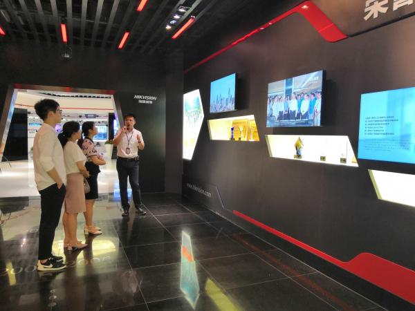 自动化学院与基础院携手开展暑期就业调研