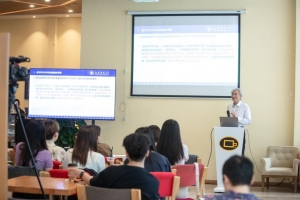 杨亦鸣教授做客第六期“人文×科技”思想者论坛