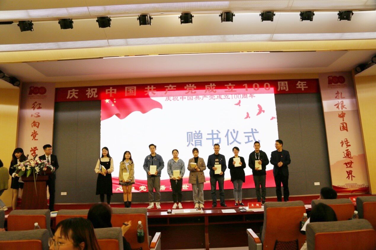 35363aadb5901c28d7298a3698a4587d_5c4eb.j