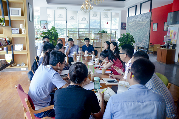 经管学院与通信学院开展学生工作交流研讨