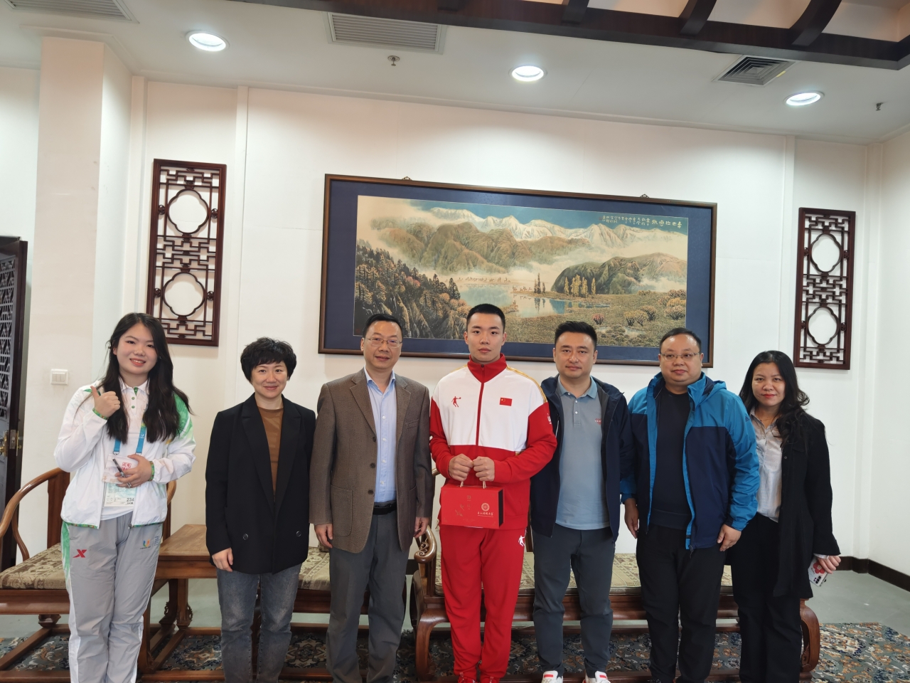 【成电讲坛】成都大运会首金得主曹茂园走进成电传递金牌精神 分享奋斗故事