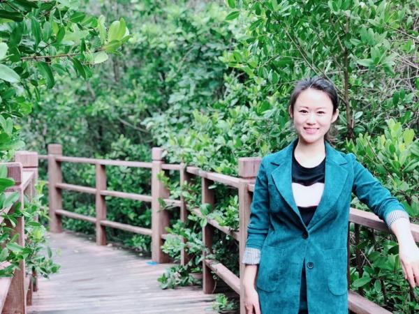 王丽鸽 (1).jpg 王丽鸽 (1).jpg