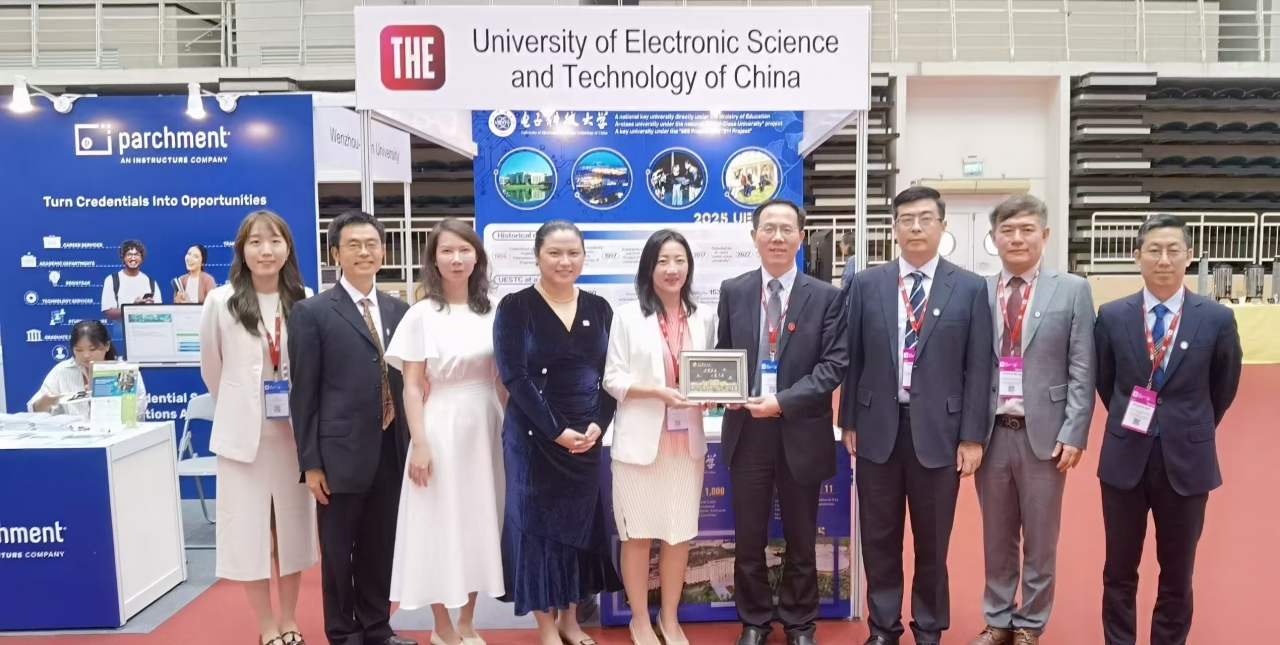 胡俊率团访问澳门地区和日本东京