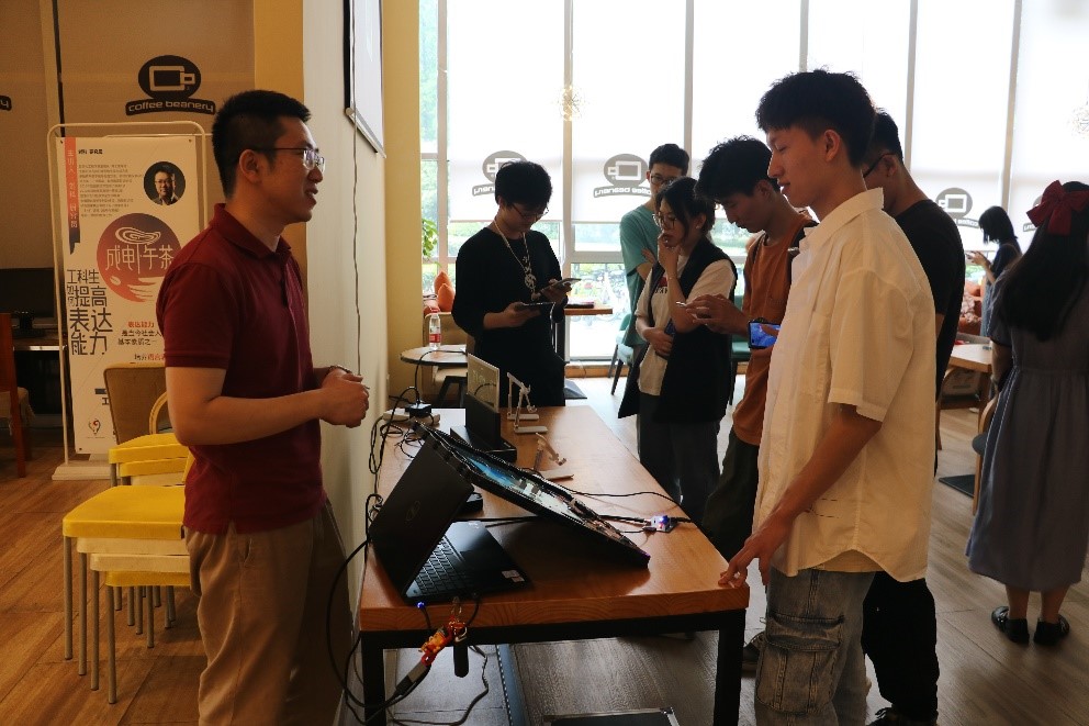 38bdf53a151d24895d99c393cee3a34d_3b33e.j