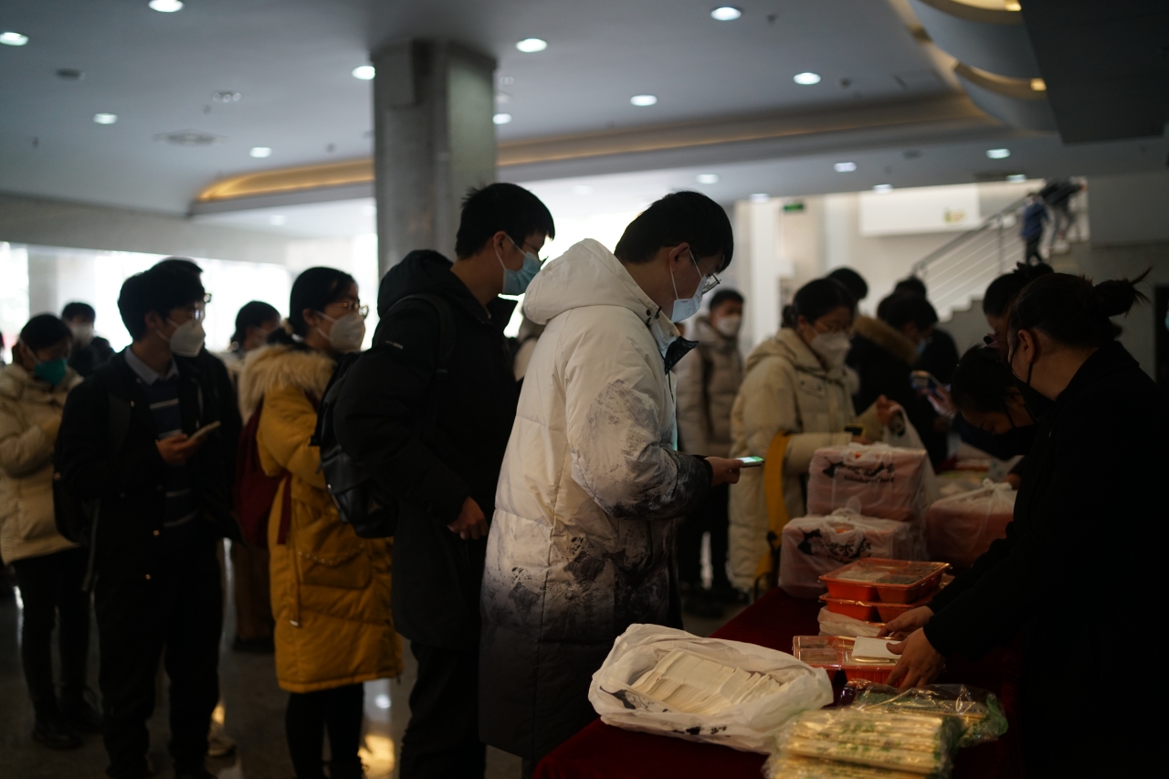 用餐.JPG 38dce82f90d5426b0f14d6666419504c.jpg