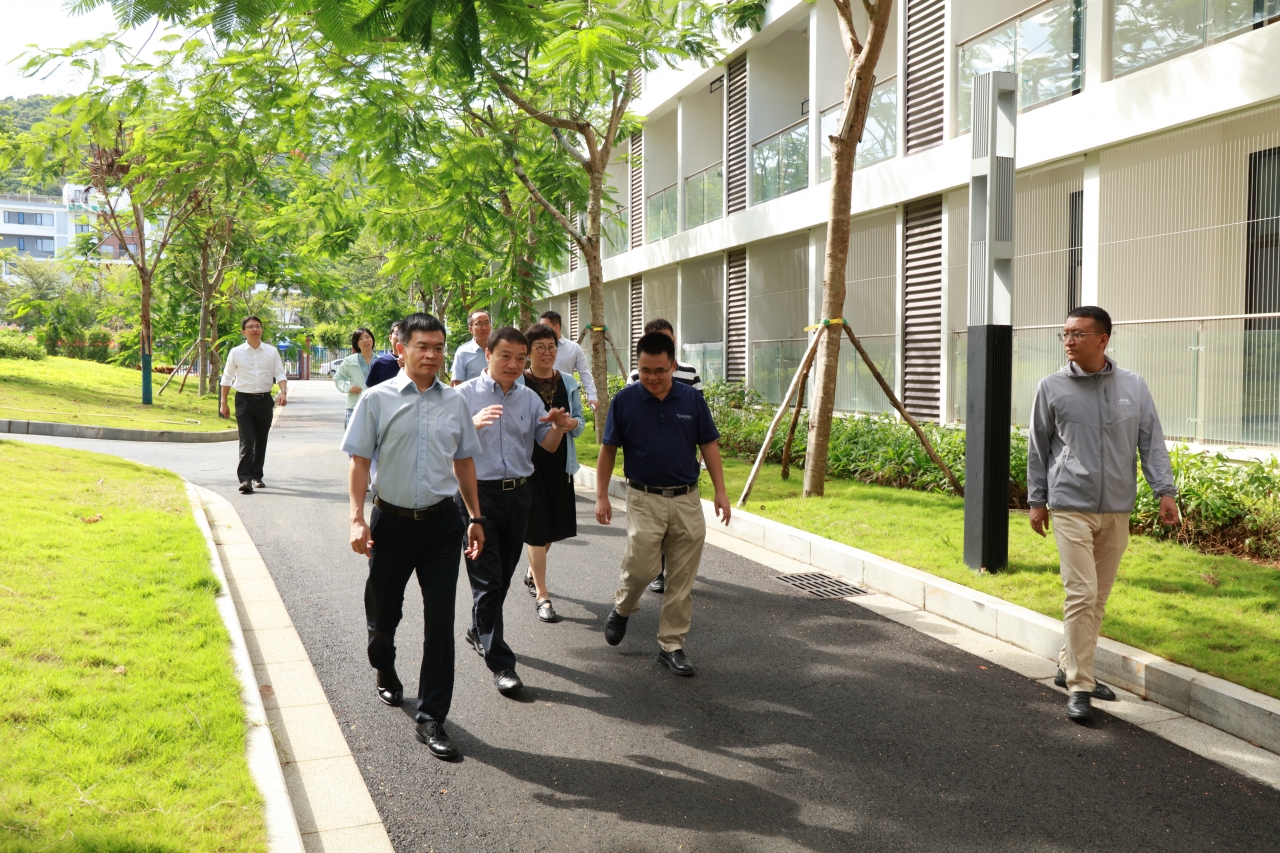 【迎新】校领导带队赴海南调研并看望格拉斯哥海南学院新生