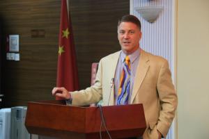 马修·明格斯教授：“我很看好电子科大的学科优势”