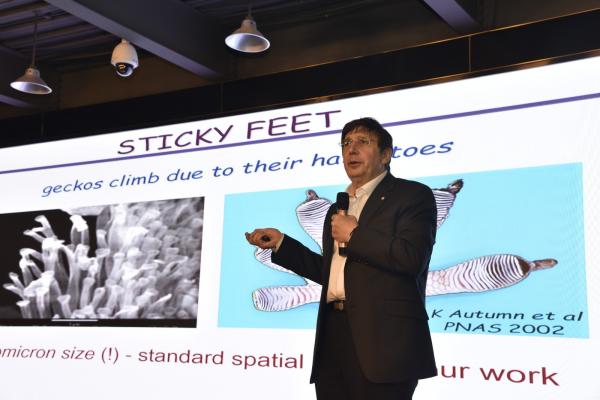 【成电讲坛】诺奖得主安德烈·海姆谈学术研究中好奇心的重要性