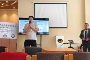 IEEE Fellow Vito Pascazio教授和Gianfranco Fornaro教授做客学者论坛