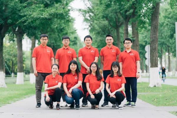 合影.jpg 合影.jpg