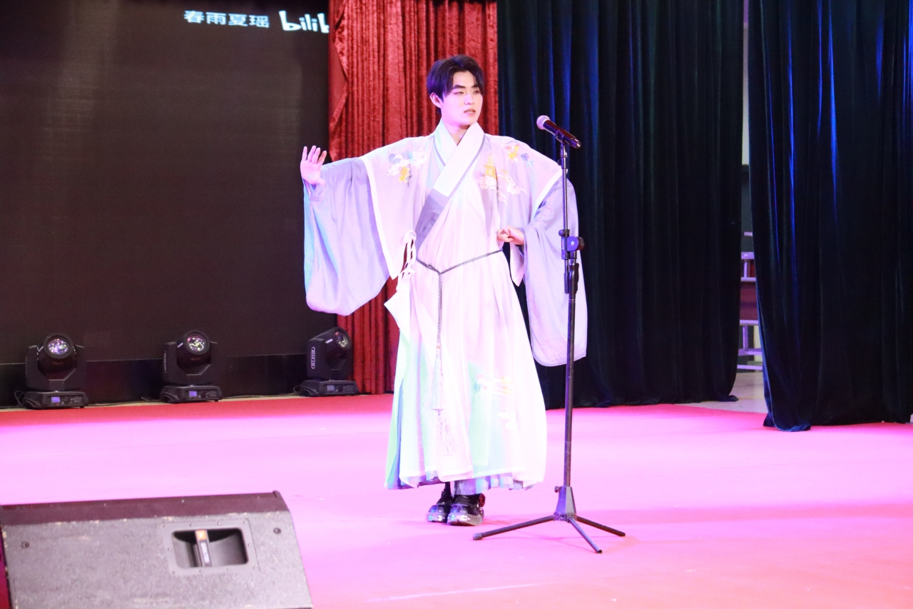 ADA1C7A5EDA5B83820A05EF147F_C400BAA9_745