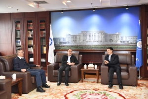 四川省科协党组书记毛大付一行来校访问