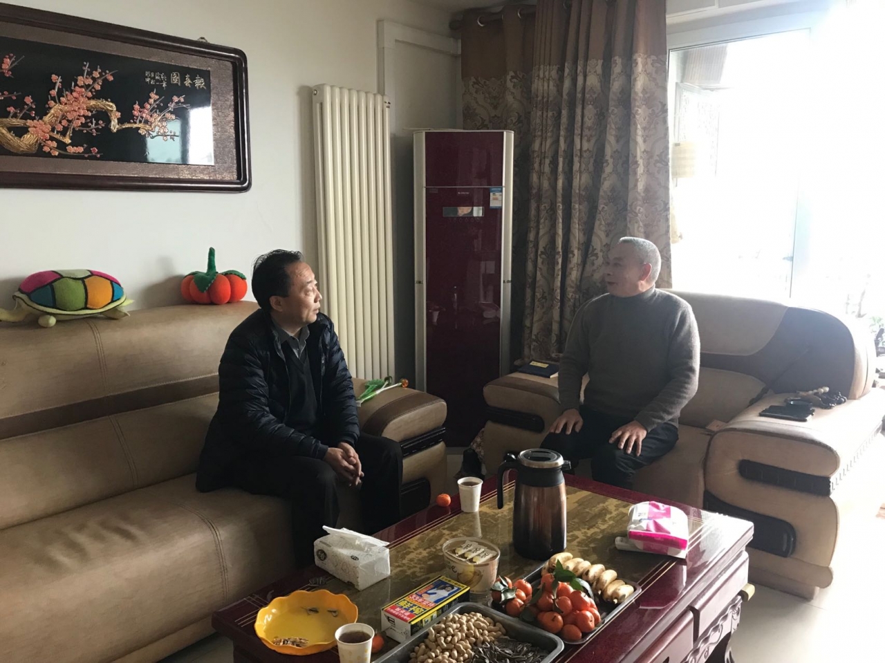 机电学院领导班子春节走访慰问老教师送关怀