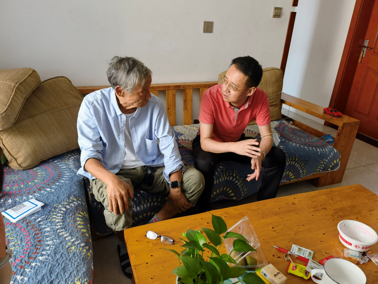 自动化学院开展重阳节走访慰问活动