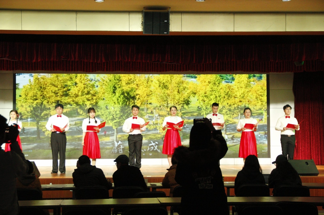 朗诵9 合照(半成品).jpg 朗诵9 合照(半成品).jpg