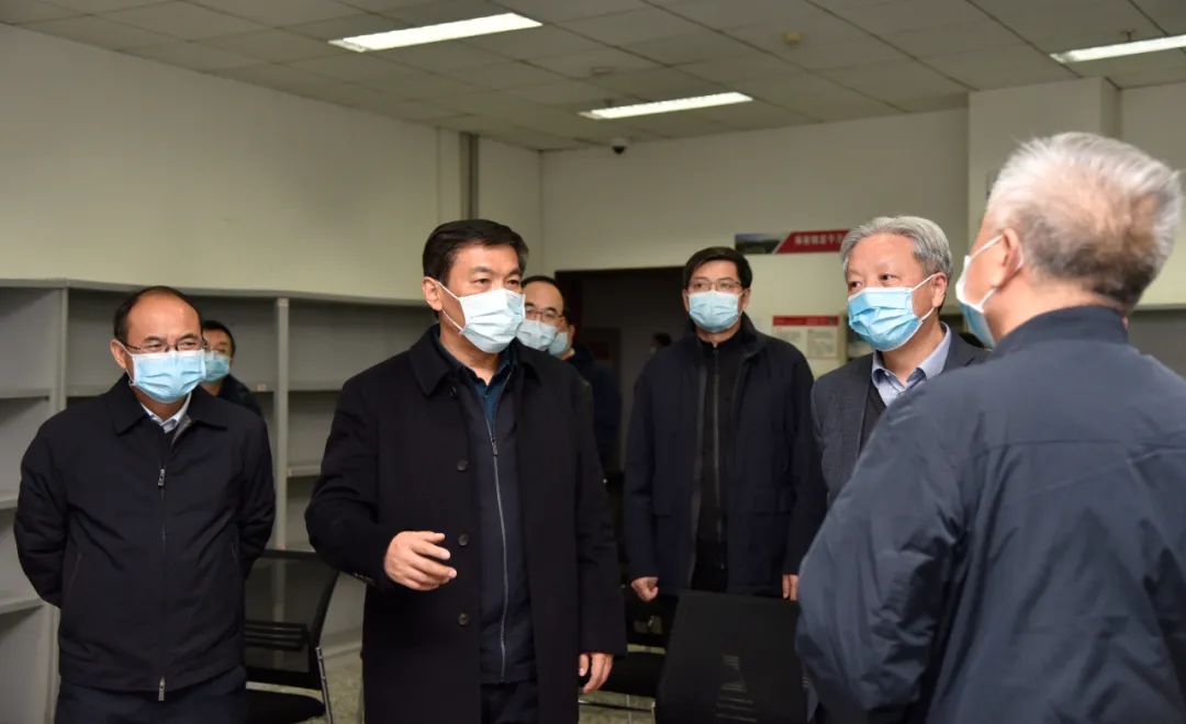 副省长罗强来校检查考试备考工作.jpg 副省长罗强来校检查考试备考工作.jpg