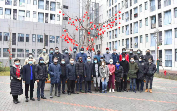 【抗击新冠肺炎】成都市领导慰问我校在校留学生