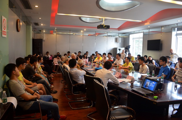 4位成电老英雄讲述抗战故事