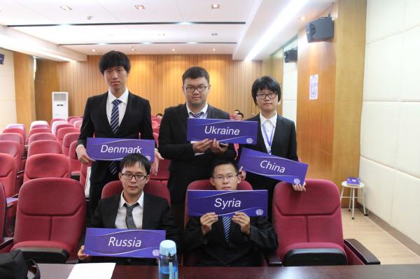 第五届模拟联合国大会展现学子国际视野