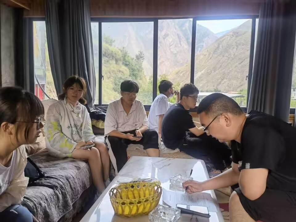 5.jpg 41020dbb3da7d5f1cca04379da2c105f_54015.j