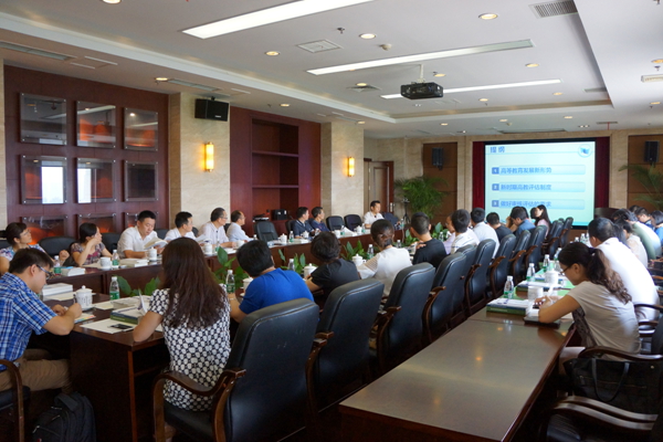 教育部评估中心刘振天教授来校作专题报告