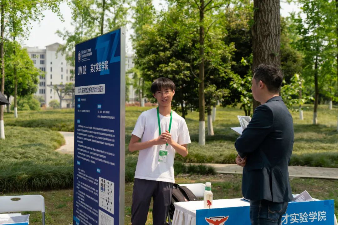 8.jpg 420198f72f1ee603e212a3c60b03293f.jpg