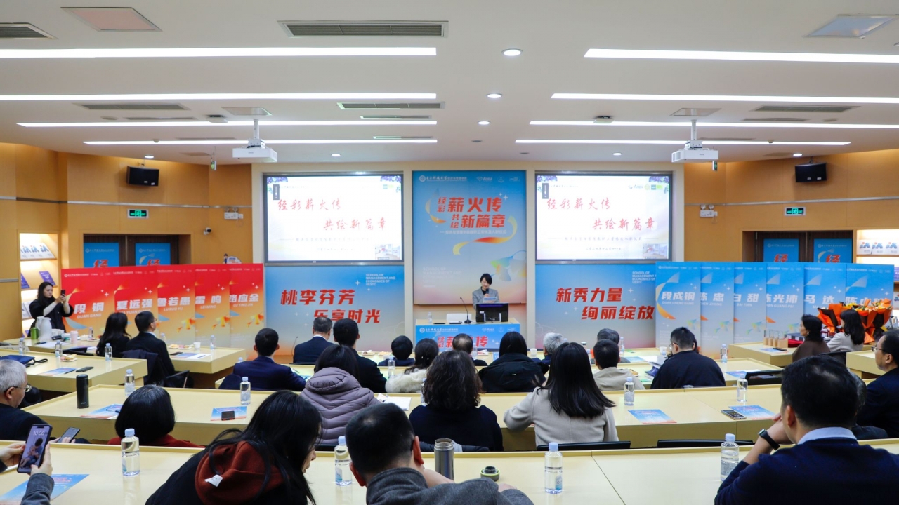 899CCF9633589BF54E86A610C90_4223677C_428