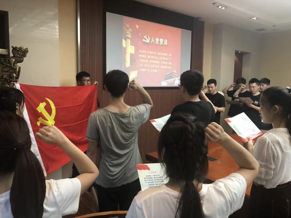 丁健伦.jpg 丁健伦.jpg