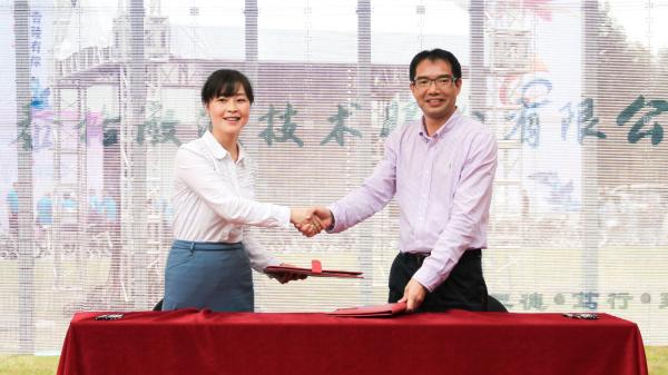 IMG_0880.jpg IMG_0880.jpg