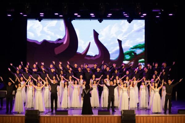 合唱团.jpg 合唱团.jpg