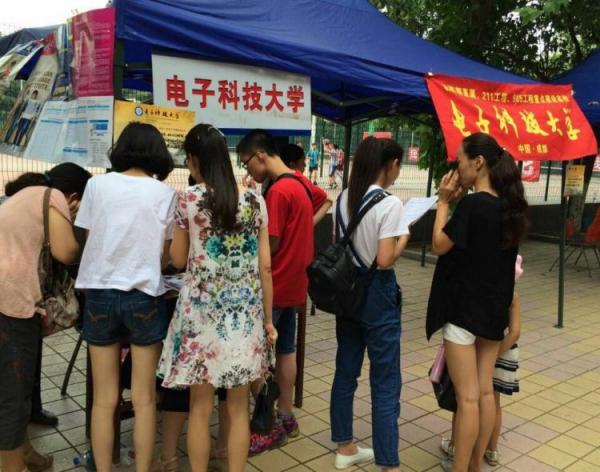 经管学院招生宣传组赴陕西、四川开展招生宣传