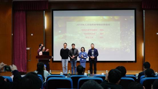 80079AE541E71BEA3B852AE222B_E402A0F5_555