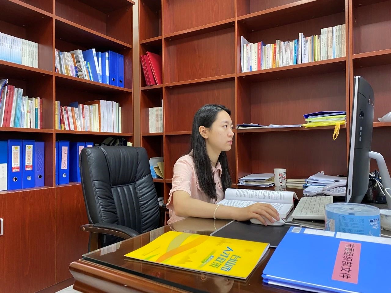 队员们完成挂职岗位工作.jpg 队员们完成挂职岗位工作.jpg