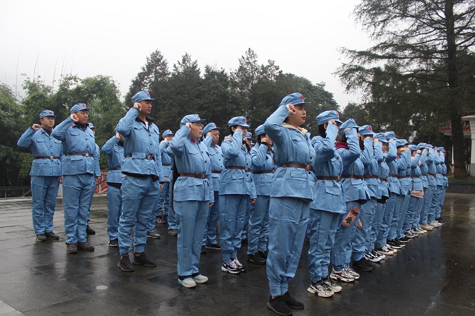 【压缩】04【宣誓-全体】微信图片_20201130103708.jpg 【压缩】04【宣誓-全体】微信图片_20201130103708.jpg