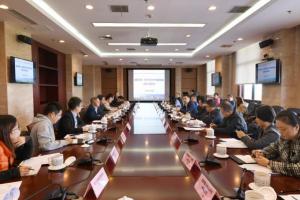 学校与成都高新区携手推动产教融合工作