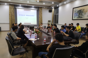 【爱国情 奋斗者】王潇、张伟哲校友:“男儿何不带吴钩!”