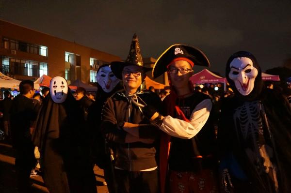 第三届万圣节游园会火热登场