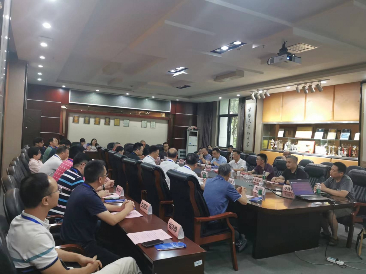 东莞市外商投资企业协会常平分会到访机电学院