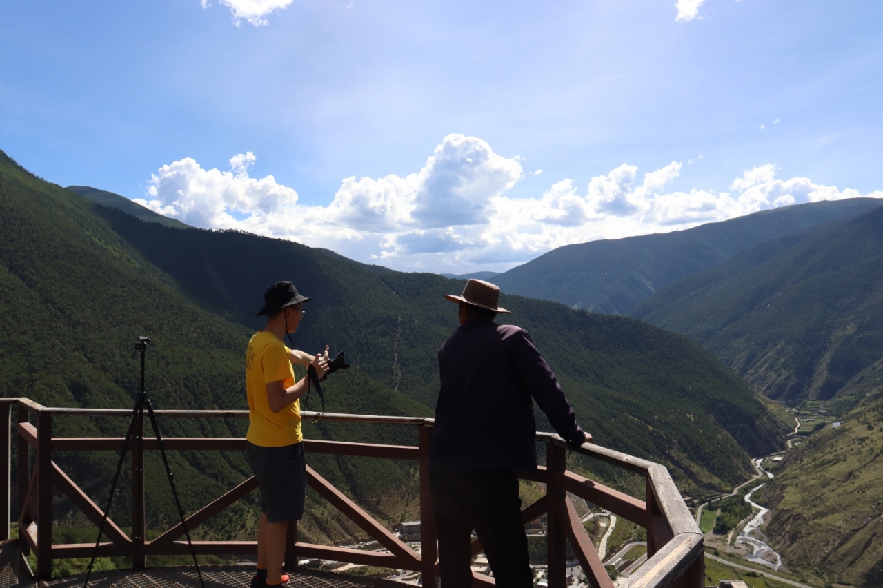 【实践】外国语学院梦旅人实践队用镜头与画笔助力仁村乡村振兴