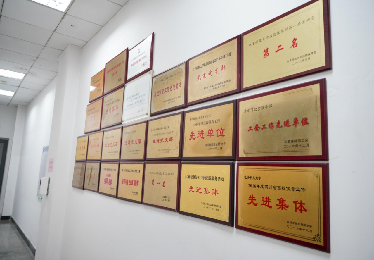 【抗击新冠肺炎】清水河饮食服务部主任王登峰：“服务师生永远是我们的初心使命！”