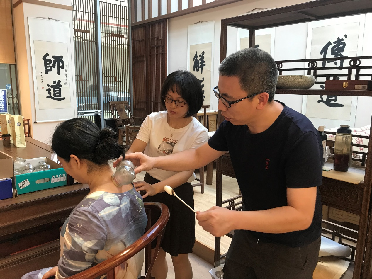 杨青辉老师做客身心驿站带来中医药文化与健康讲座