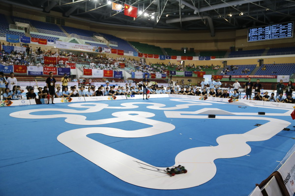 第九届全国大学生智能汽车竞赛全国总决赛在我校闭幕