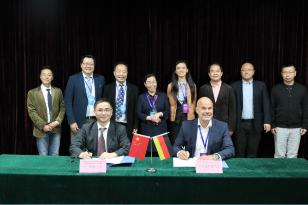 QQ截图20181025175125.png QQ截图20181025175125.png