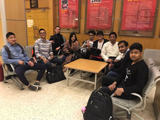 我校留学生参加央视“五月的鲜花”全国大中学生文艺会演