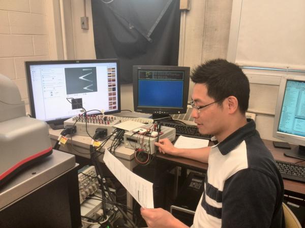 邹见效.jpg 邹见效.jpg