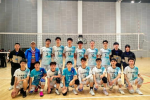 学校男排代表队在四川省第四届“贡嘎杯”青少年校园排球联赛（校园组）男子比赛中取得佳绩