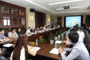 学校举行毕业生党员代表座谈会