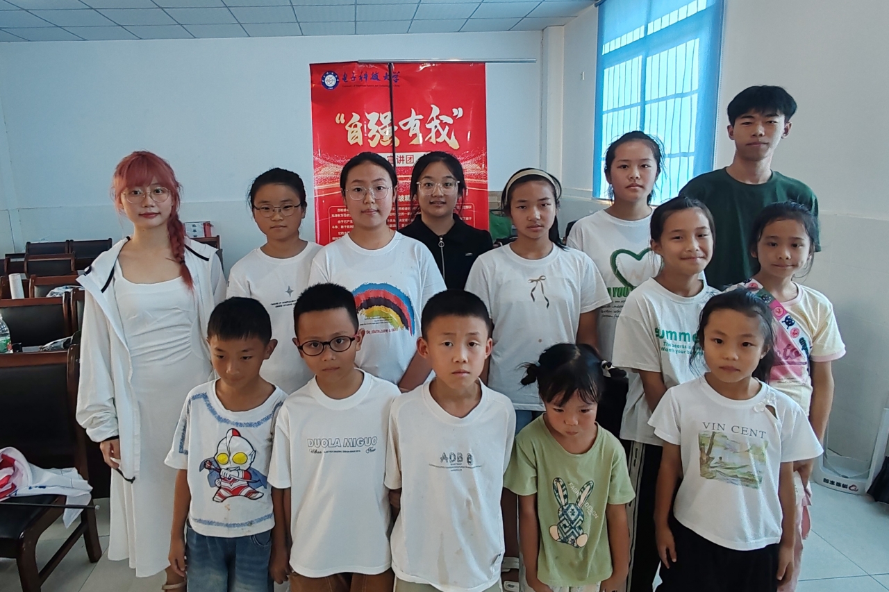 “自强有我”宣讲团走进丹棱县张场镇万年村弘扬西柏坡精神