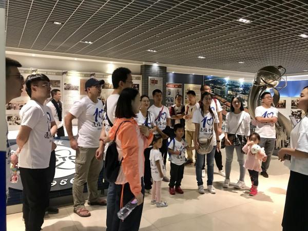 信通学院25013100班举行毕业十周年聚会